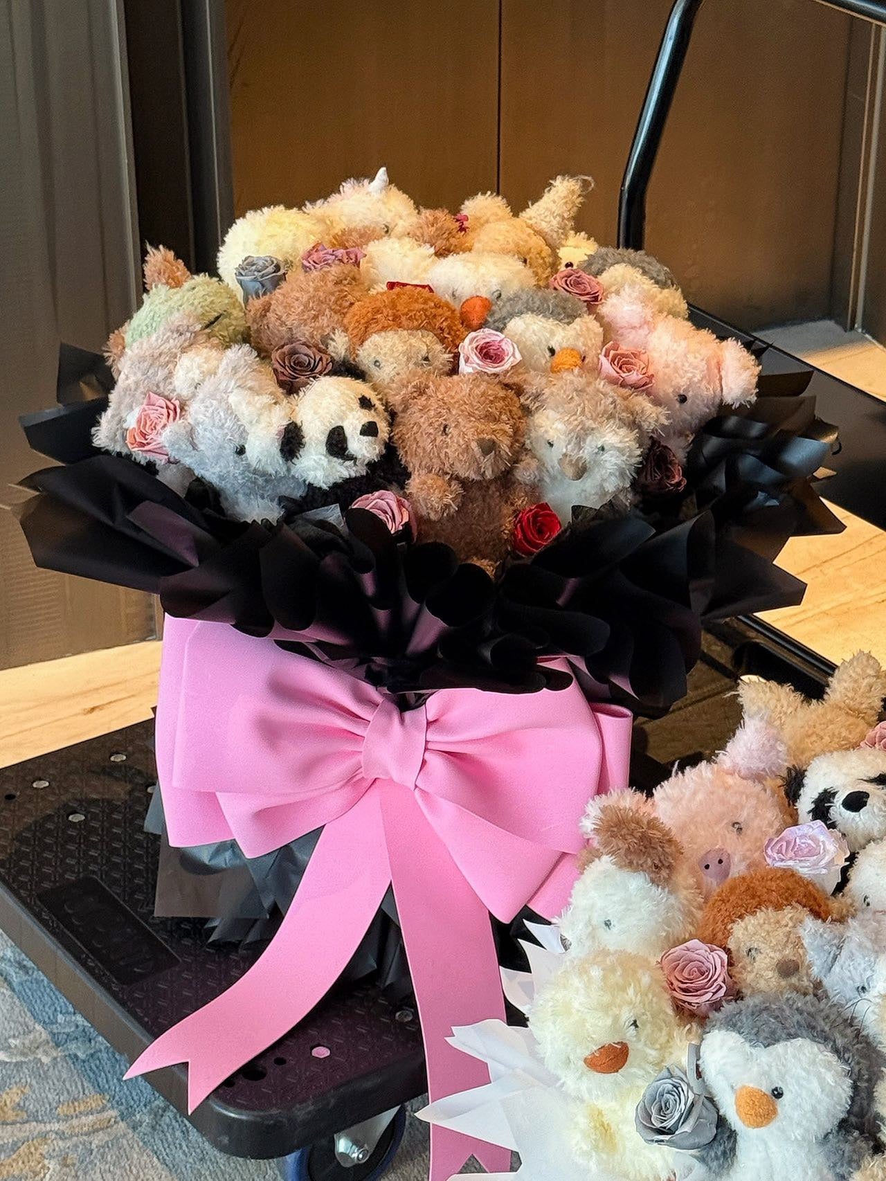 Comfort doll immortal rose gift box real flower immortal flower luxury birthday gift wedding proposal anniversary gift Valentine's Day gift Mother's Day gift