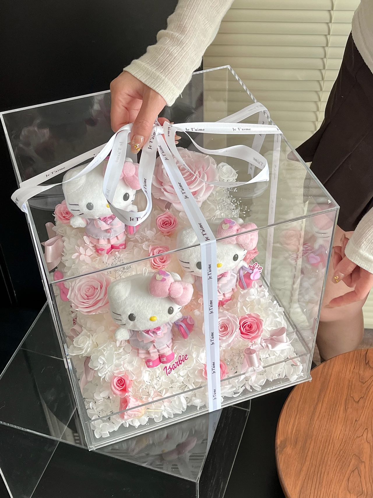 Preserved flowers and West Highland Terrier dog combination garden eternal rose gift birthday gift