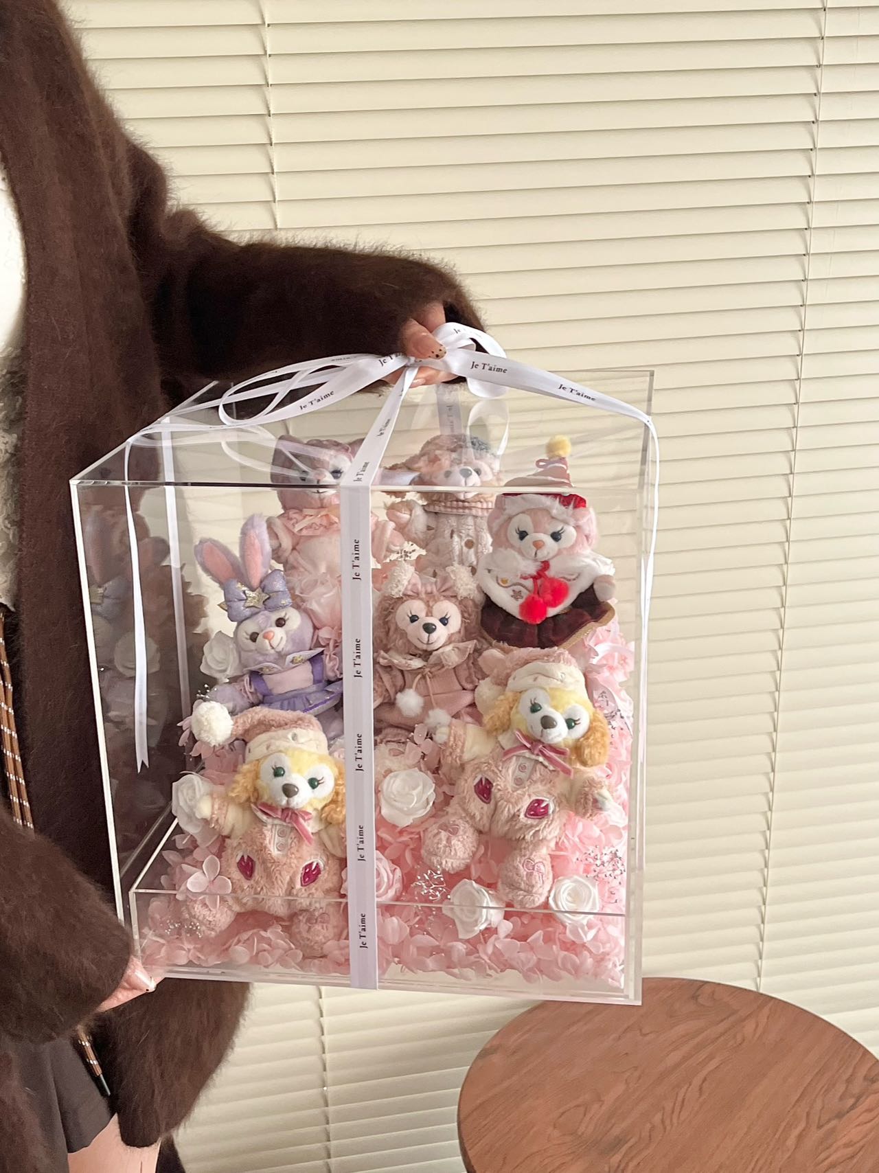 Preserved Flower Disney Doll Flower Box Acrylic Gift Box Eternal Rose Holiday Gift Anniversary Surprise