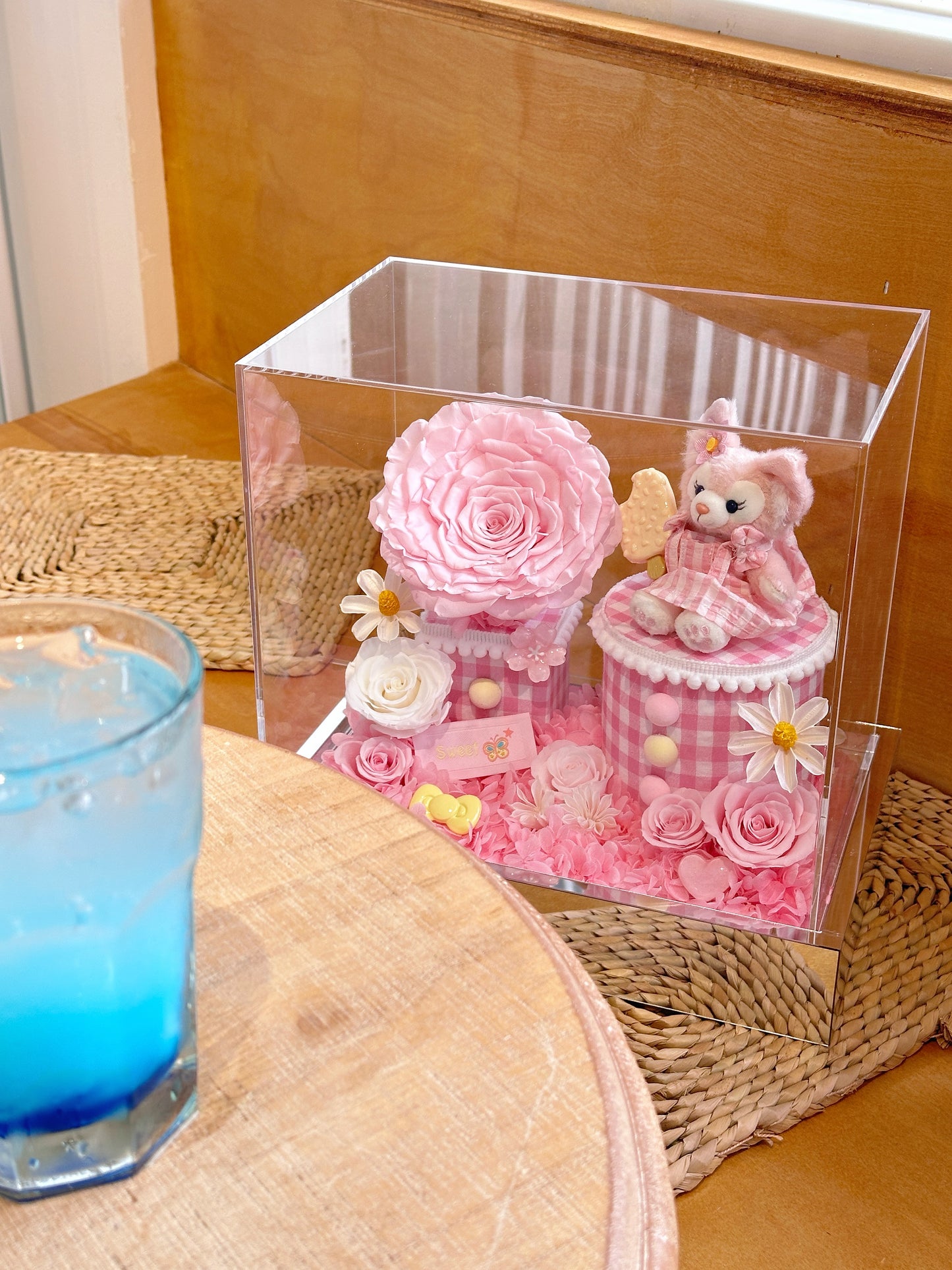 Eternal Rose and Hello Kitty combination garden Valentine's Day gift box birthday gift commemorative gift