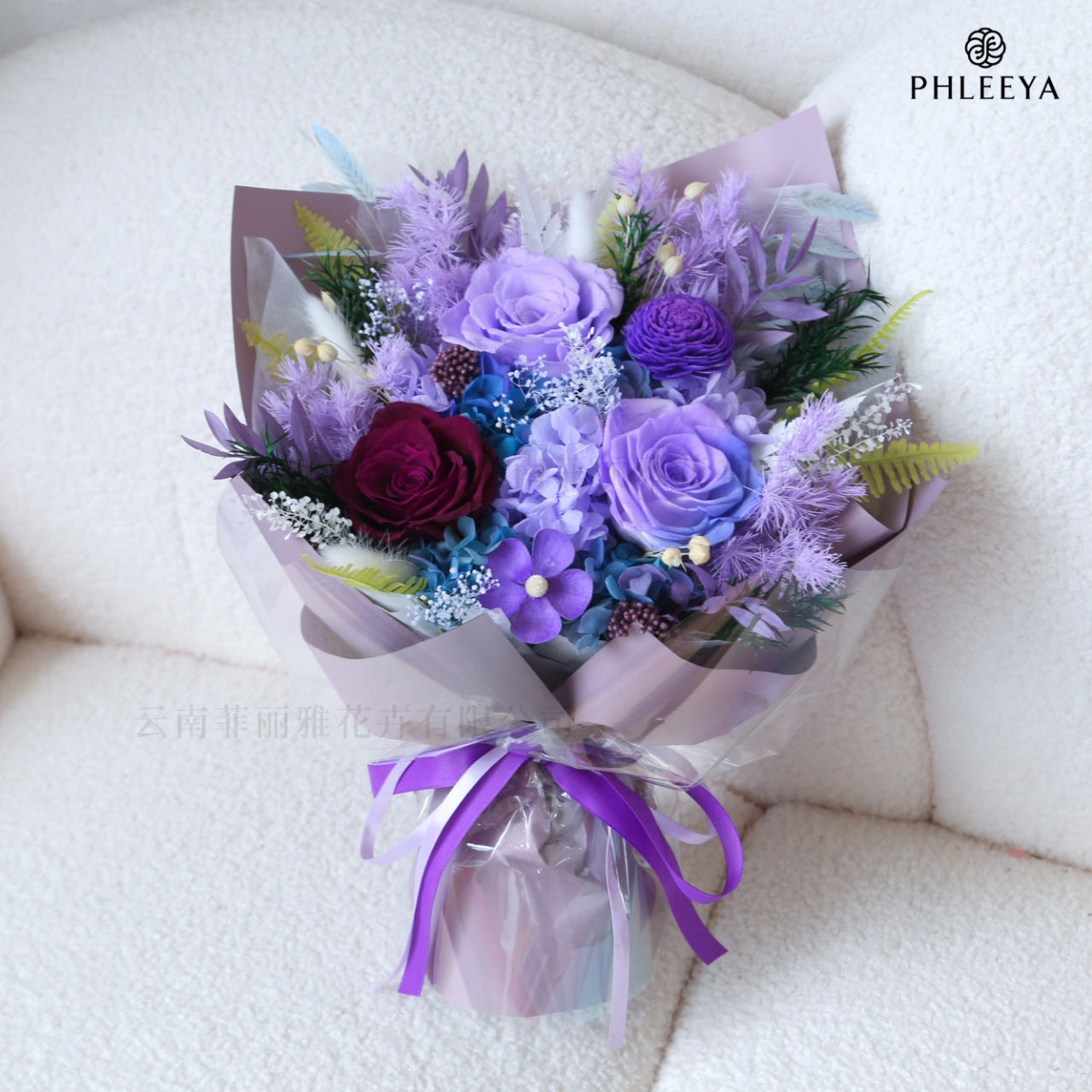 Miniature Bear-Shaped Preserved Flower Bouquet with Roses, Gift Box, Mother's Day Birthday Gift, Valentine's Day Dried Flower Bouquet